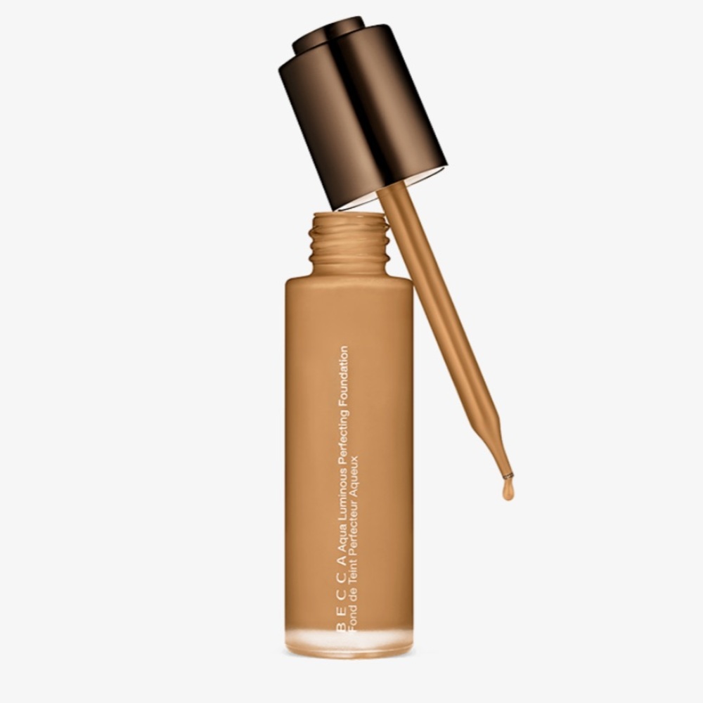 Becca Aqua Luminous Perfecting Foundation